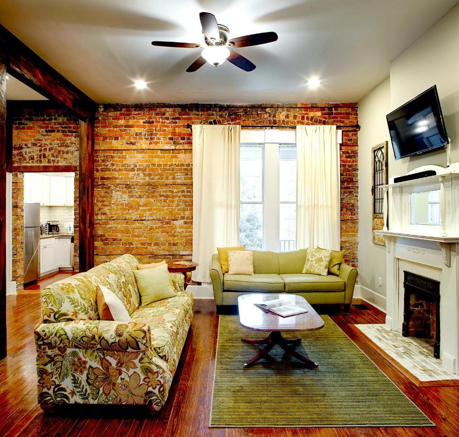 Newly Renovated Historic Savannah Townhome! Екстер'єр фото