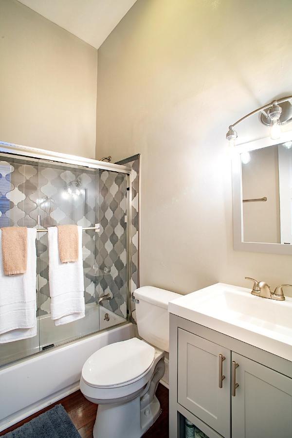 Newly Renovated Historic Savannah Townhome! Екстер'єр фото